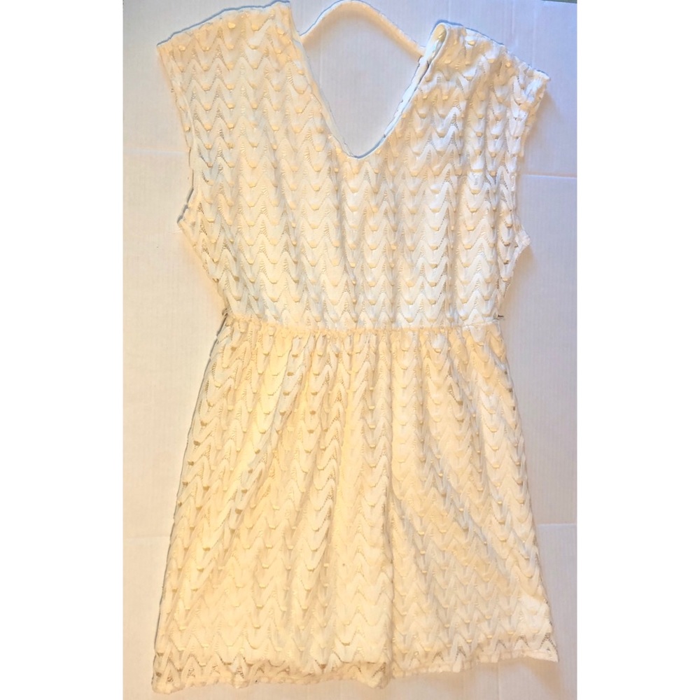 Cream crochet babydoll dress size  XL. NWT.